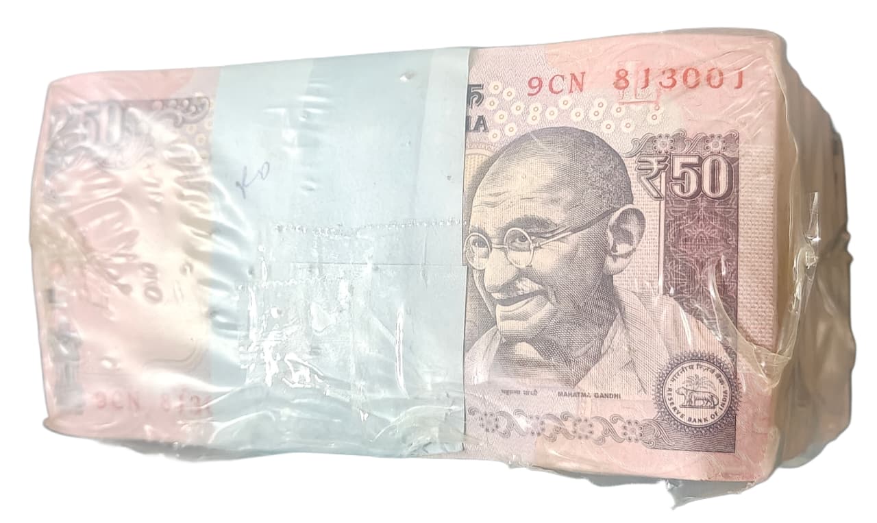 ?50 rim packet sealed with 1000 notes signed by Raghuram Rajan rare collectible